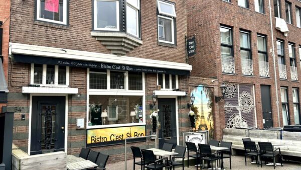 Enschede – Bistro C’est si bon, oudste en bekendste bistro van Enschede. Eventueel te koop inclusief vastgoed (Noorderhagen 54-54a)